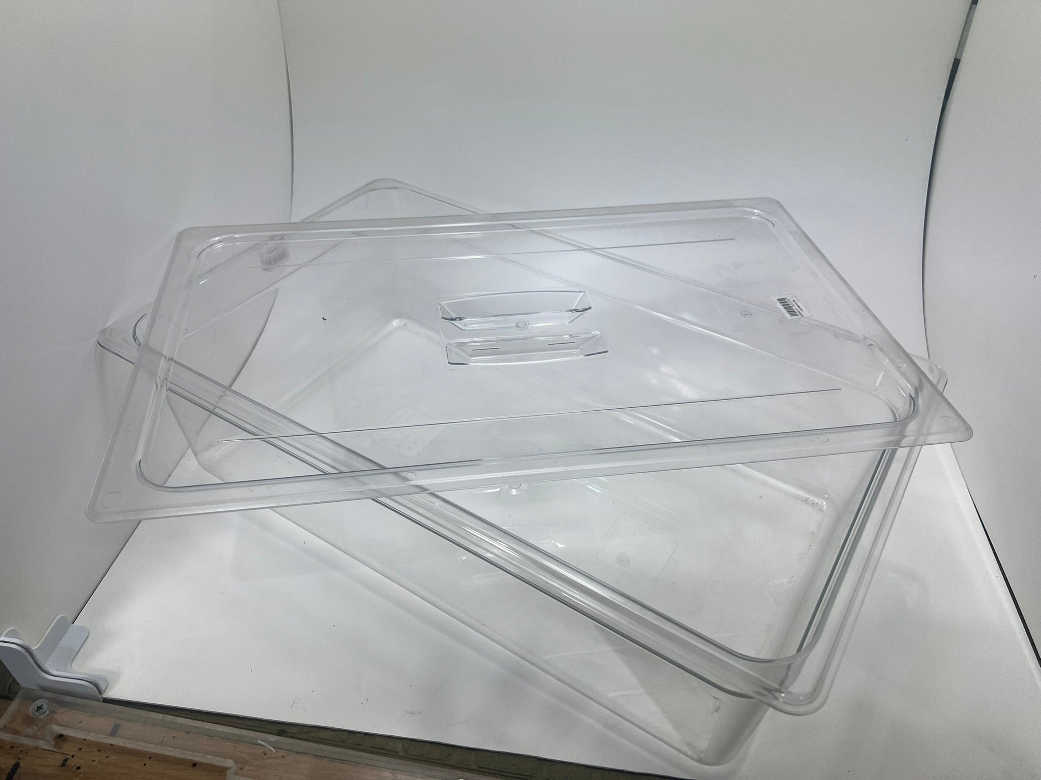 Cambro Clear 1/1 GN Tray includes Cover with Handle 10CWCH135 - Norgroup