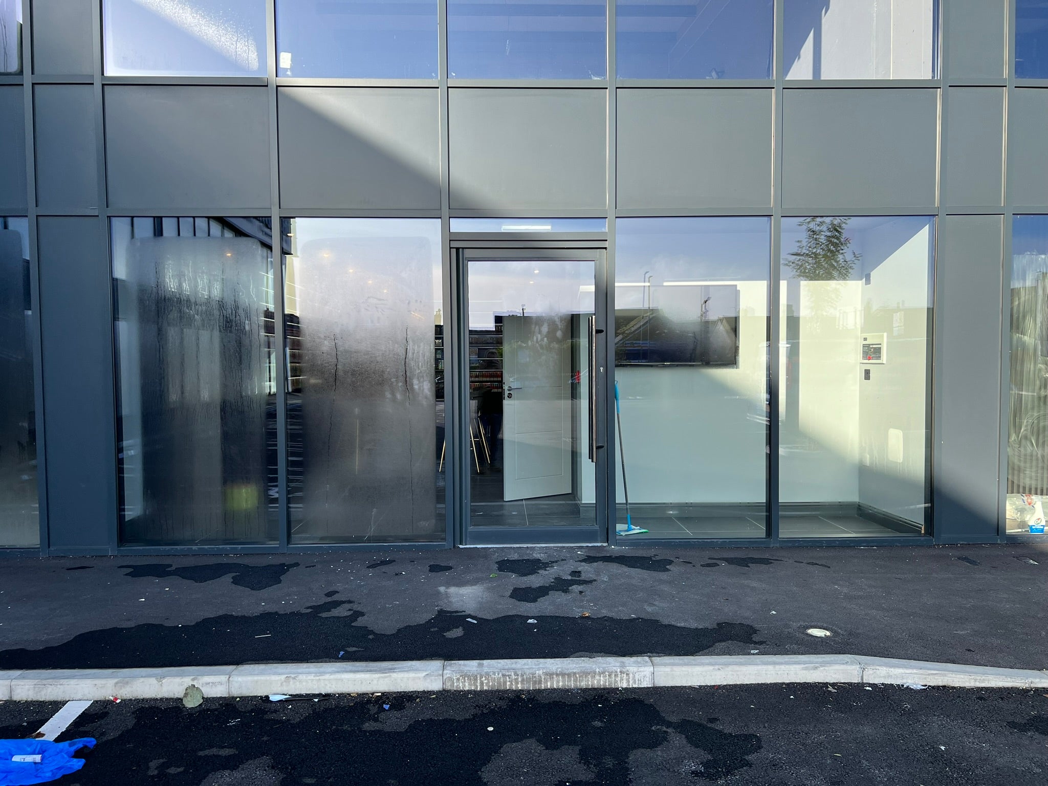 VapeWay Lounge shopfront before the installation of illuminated acrylic fascia lettering.